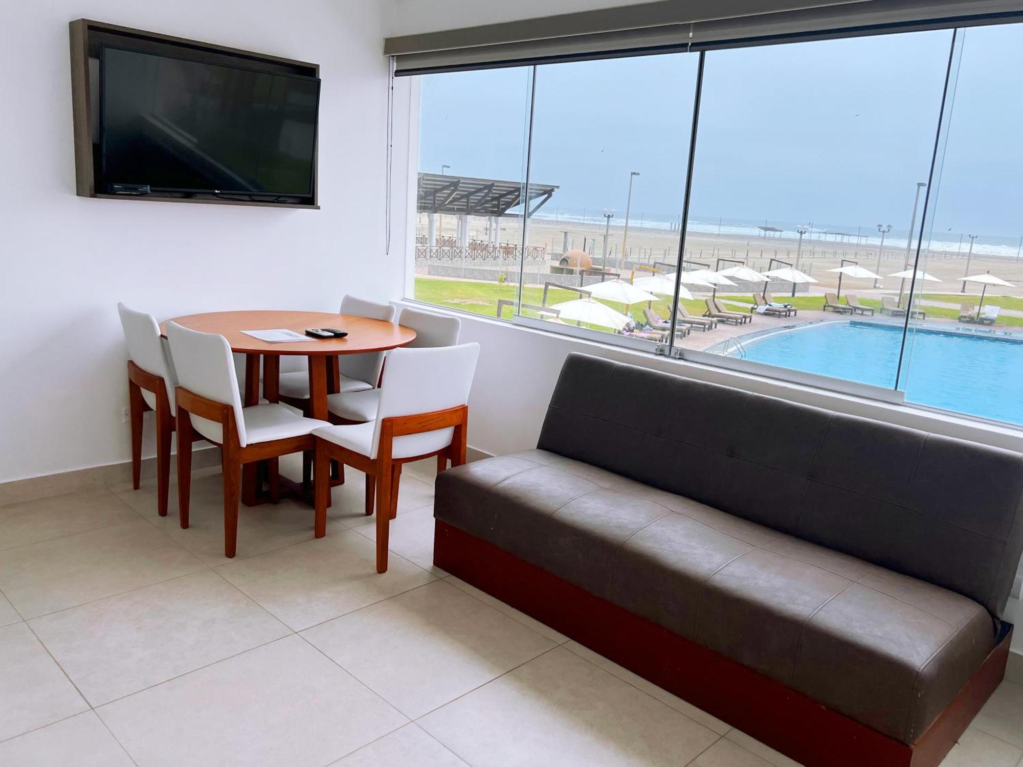 Dm Hoteles Asia Bagian luar foto